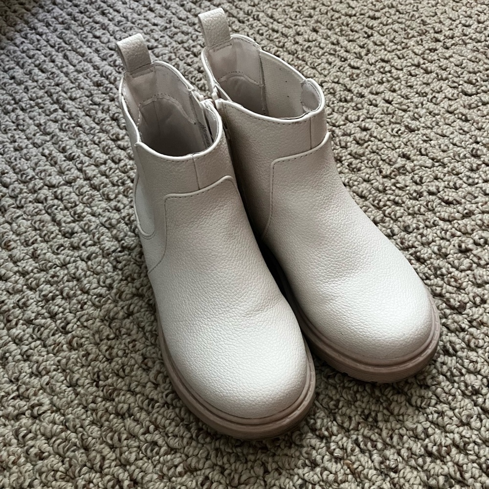 Cat & Jack Kids White Boots